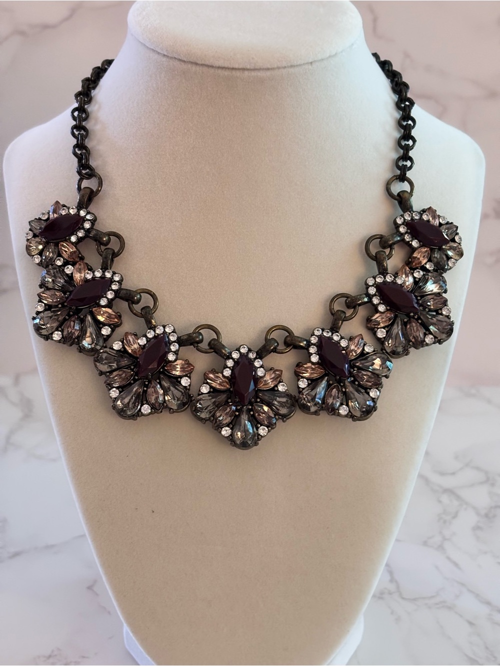 Vintage Style Gunmetal Rhinestone Cluster Bib Statement Necklace Red Grey Pink